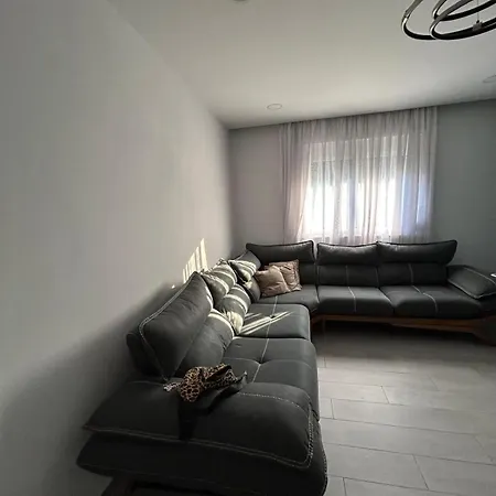 S&r Apartment *